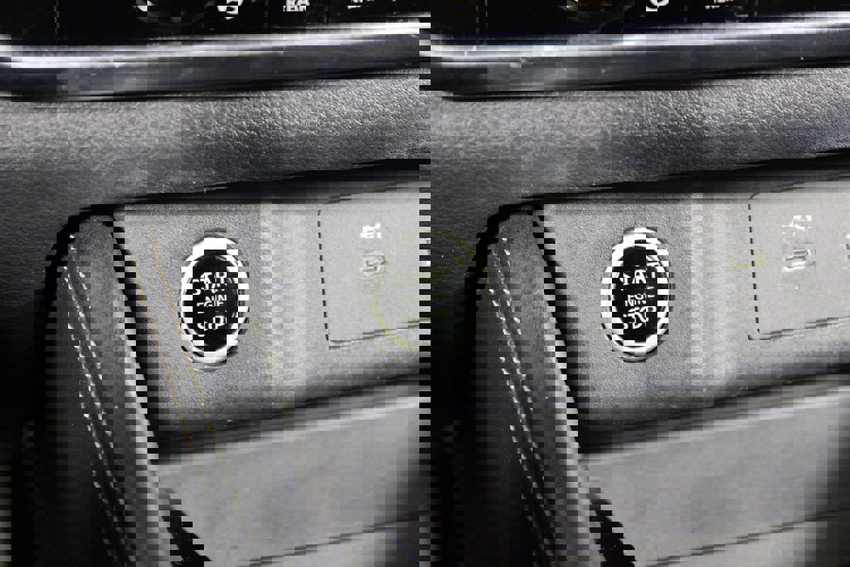 Used 2023 Nissan Rogue SL w/ SL Premium Package image 20