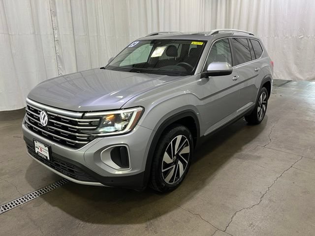 Used 2024 Volkswagen Atlas SEL AWD/4WD image 8