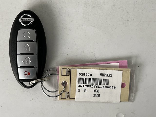Used 2020 Nissan Kicks SR w/ SR Premium Package FWD image 19