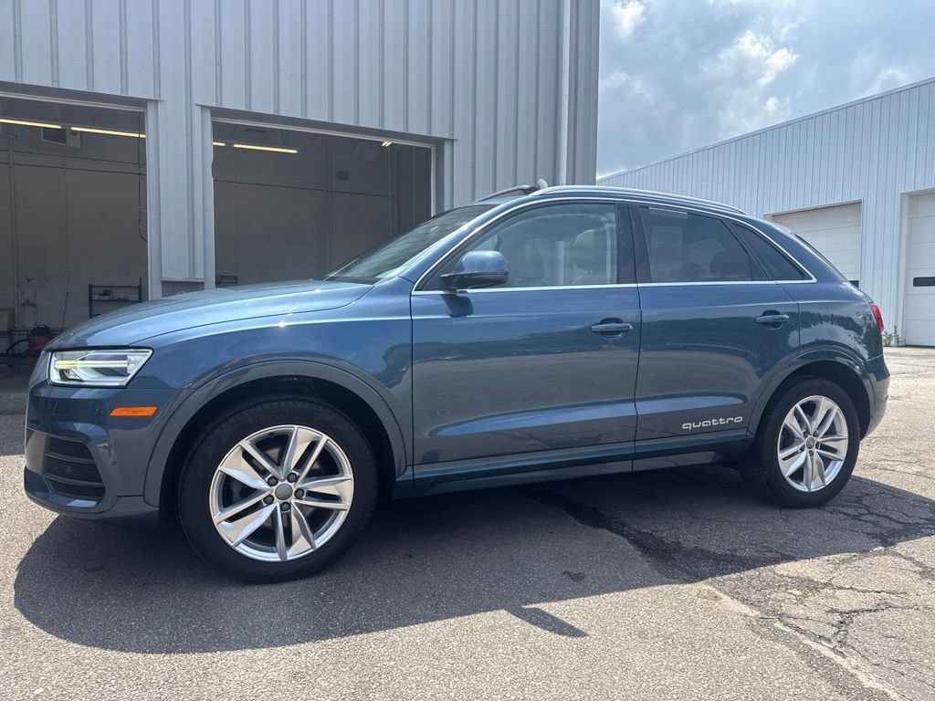 Used 2016 Audi Q3 2.0T Premium Plus w/ Technology Package AWD/4WD image 4