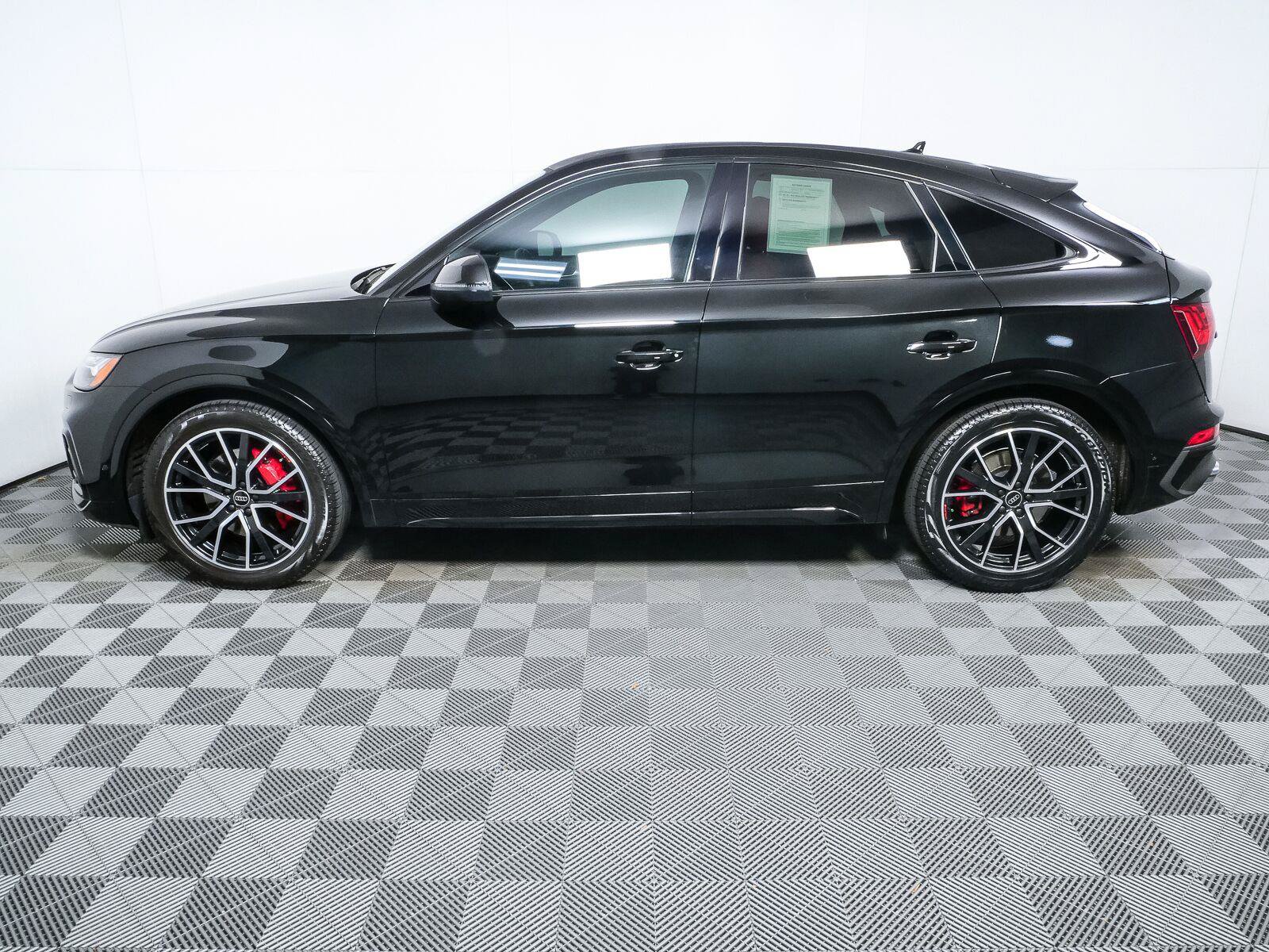 Used 2024 Audi SQ5 Prestige w/ Prestige Package AWD/4WD image 28