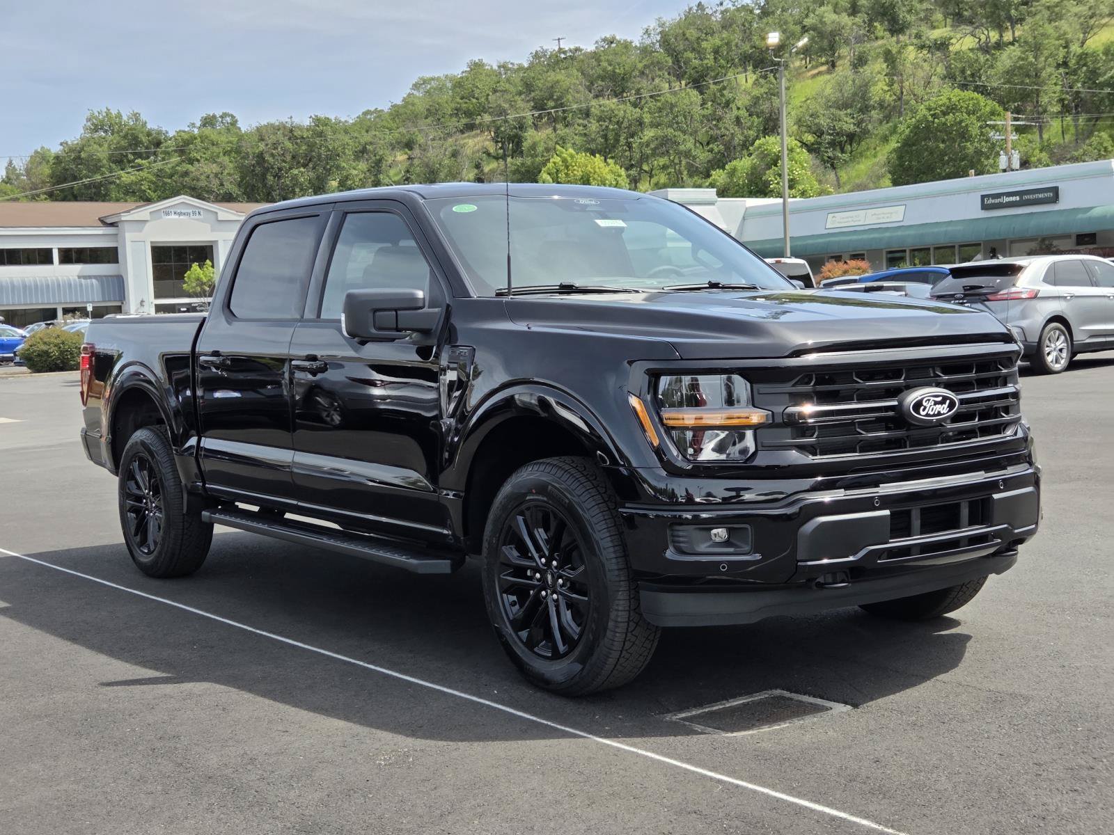 New 2026 Ford F150 XLT w/ Equipment Group 302A MID AWD/4WD image 3
