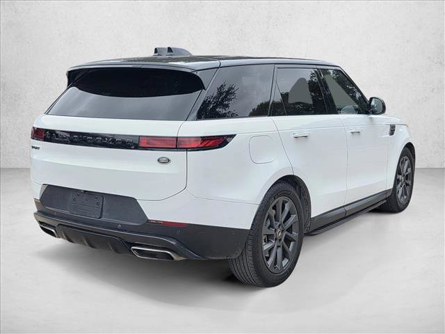 Used 2023 Land Rover Range Rover Sport SE image 5