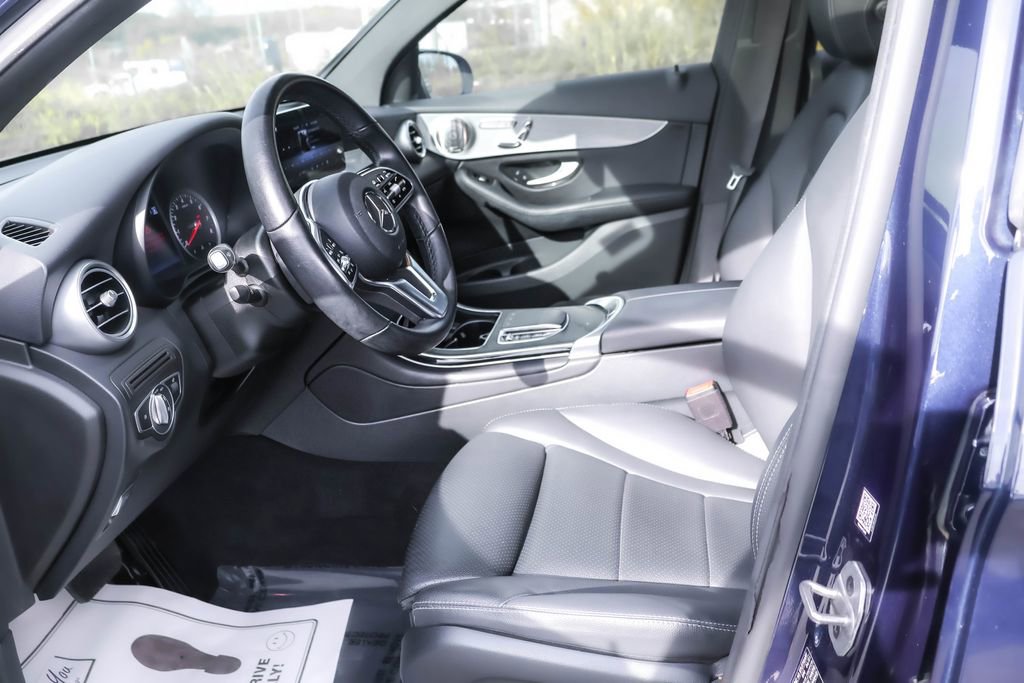 Used 2021 Mercedes-Benz GLC 300 4MATIC Coupe image 4