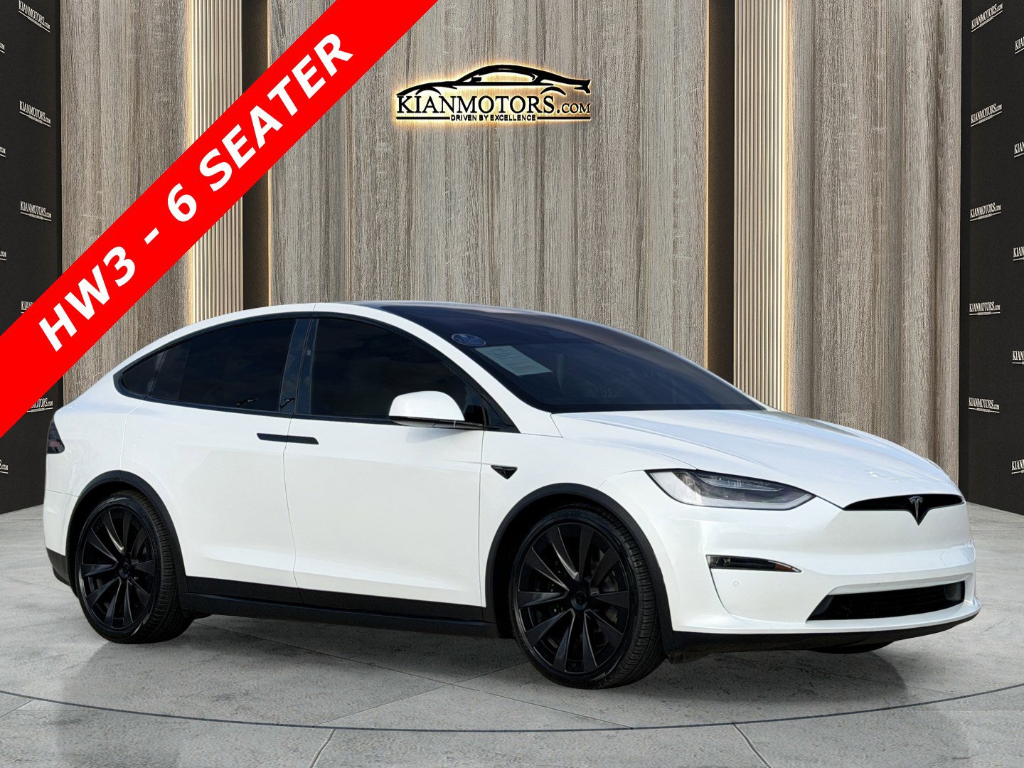 Used 2023 Tesla Model X image 1