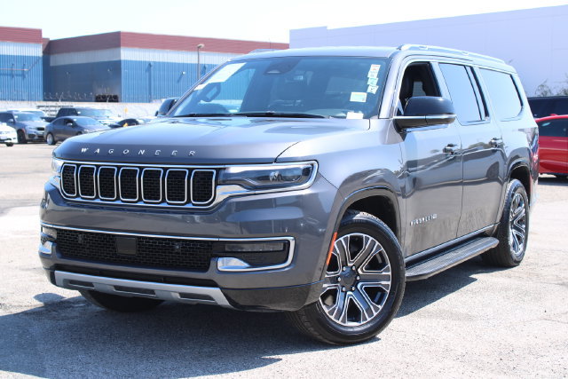 Used 2024 Jeep Wagoneer L Series II AWD/4WD image 9