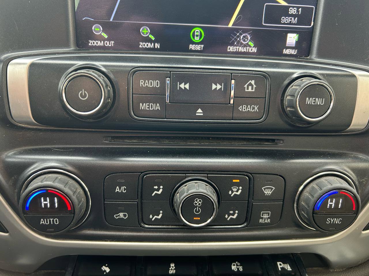 Used 2014 GMC Sierra 1500 SLT w/ SLT Preferred Package image 24