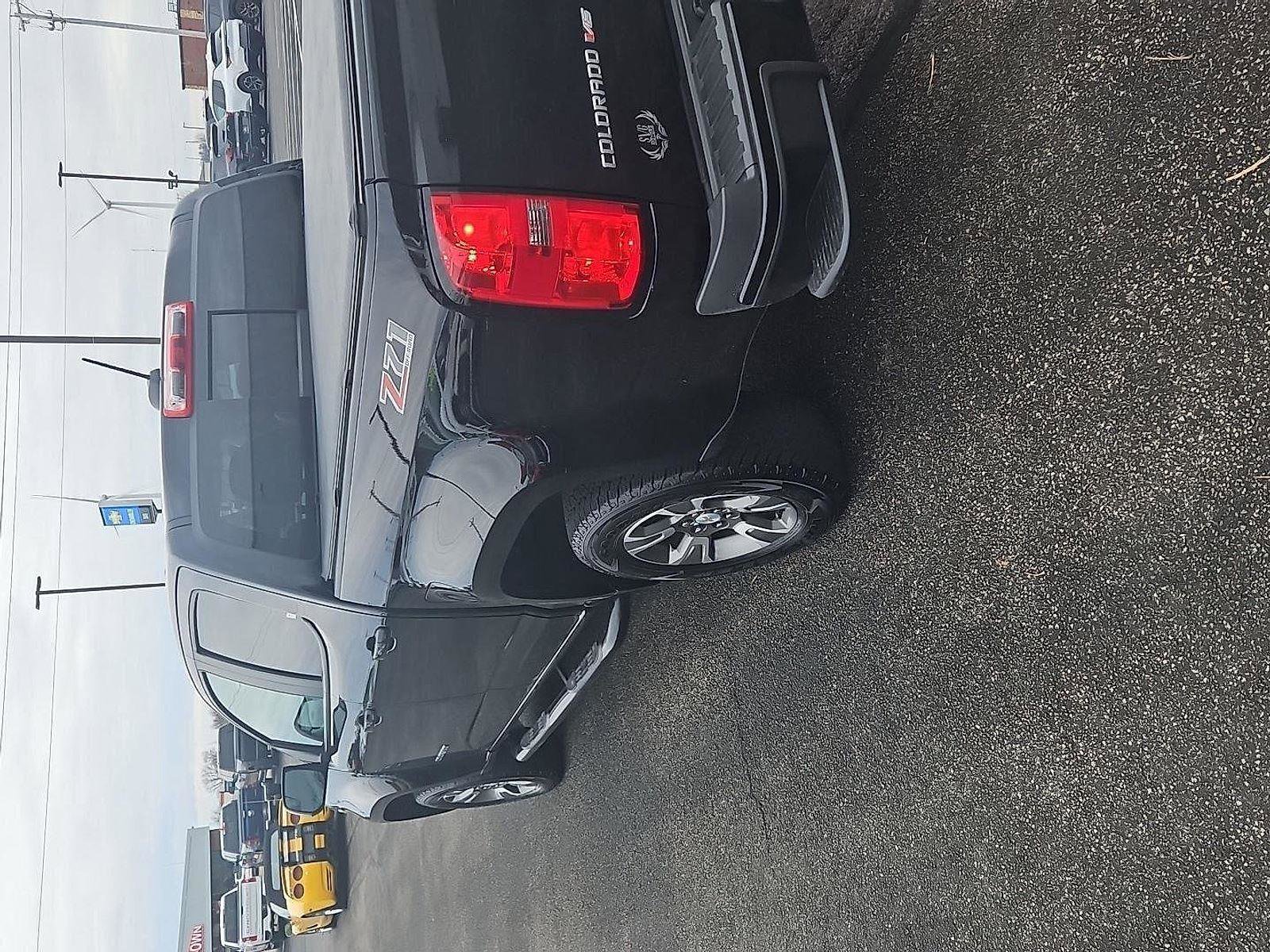 Used 2018 Chevrolet Colorado Z71 AWD/4WD image 38