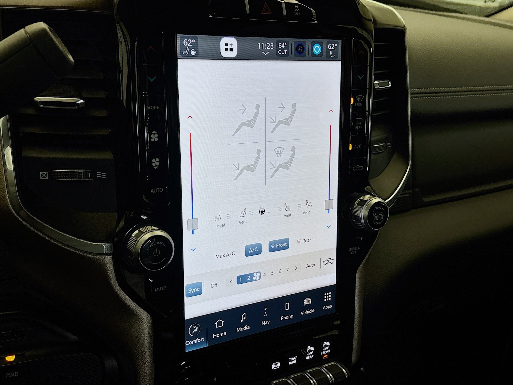 Used 2024 RAM 2500 Laramie image 12