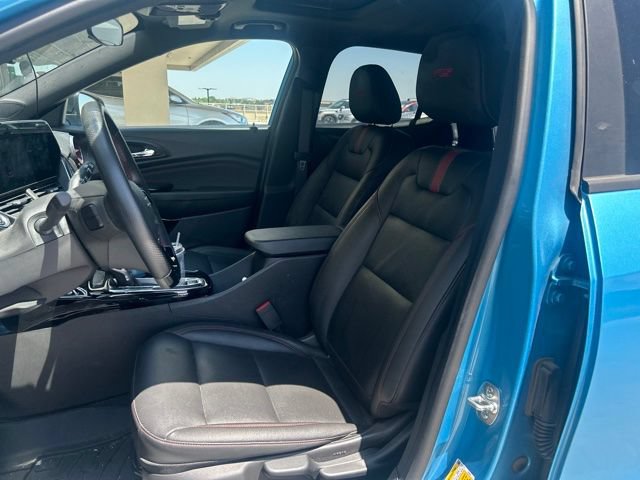 Used 2025 Chevrolet Trax RS w/ Sunroof Package FWD image 5
