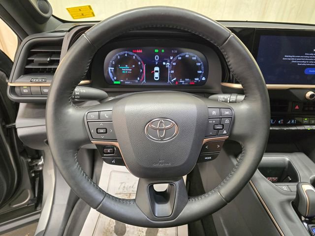 Used 2023 Toyota Crown Limited w/ Advanced Technology Package image 18