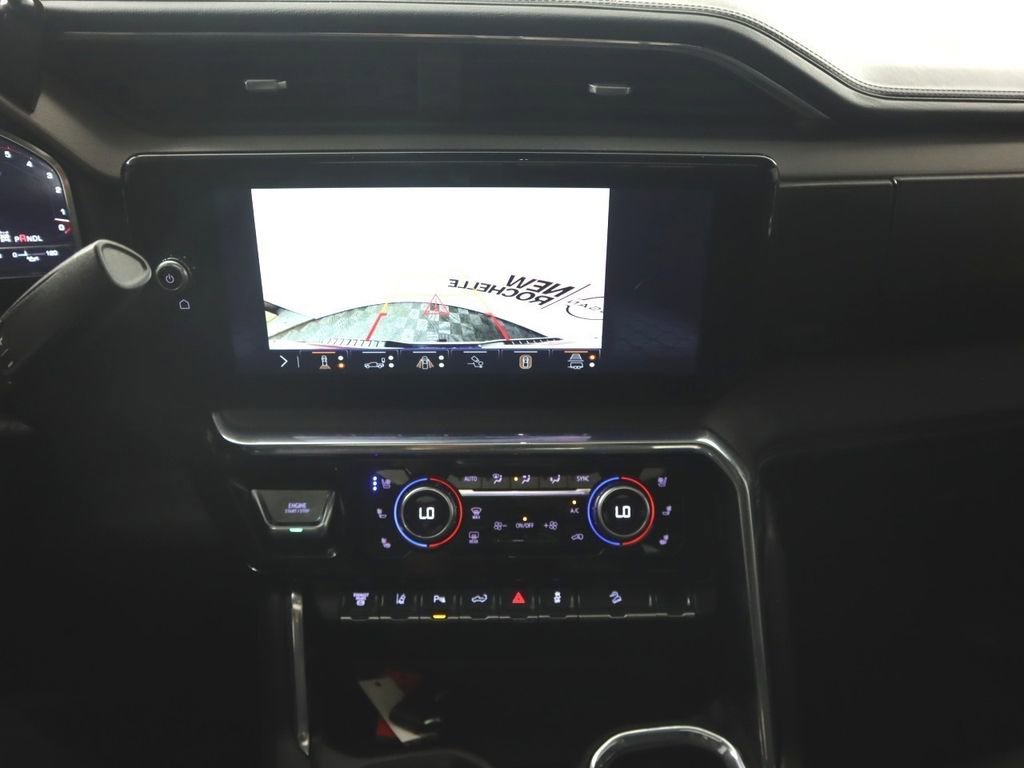 Used 2025 GMC Sierra 3500 Denali image 14