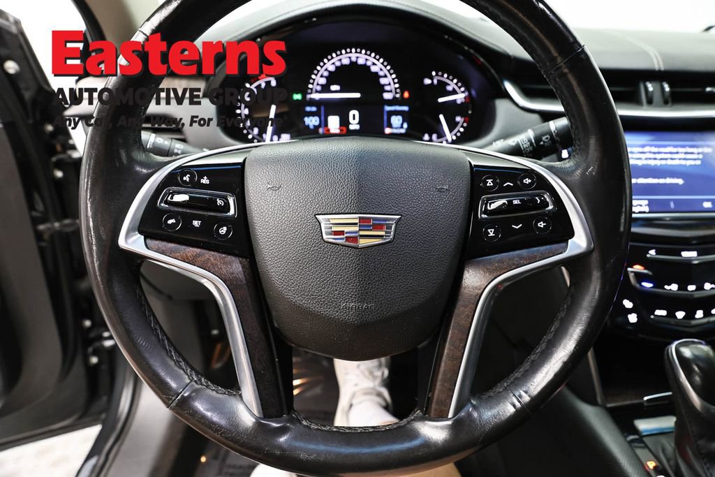 Used 2018 Cadillac XTS Luxury image 10