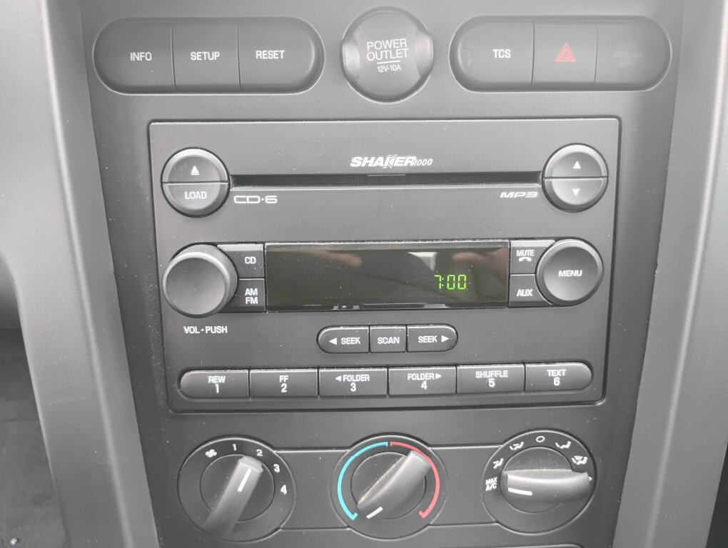 Used 2006 Ford Mustang GT Premium RWD image 17