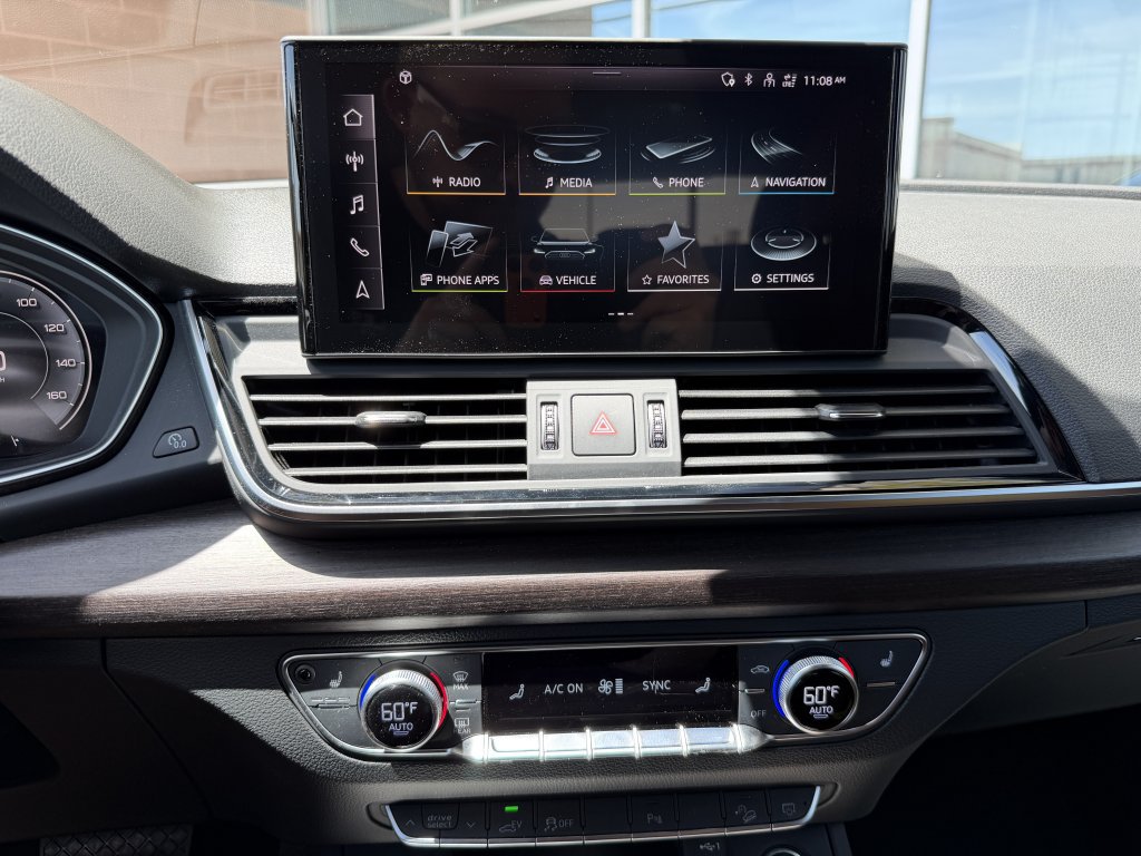 Used 2024 Audi Q5 e Premium w/ Convenience Package AWD/4WD image 20