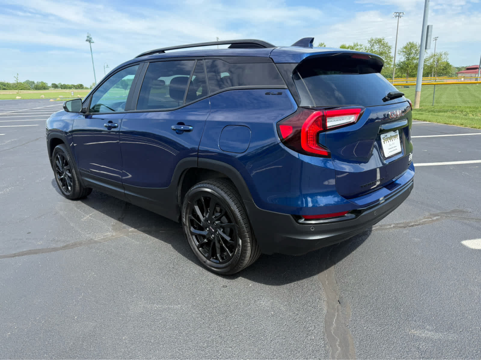 Used 2023 GMC Terrain SLE w/ Elevation Edition AWD/4WD image 4