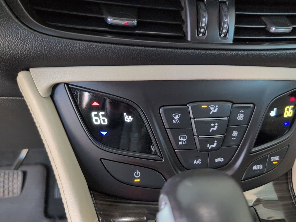 Used 2019 Buick Envision Essence image 22