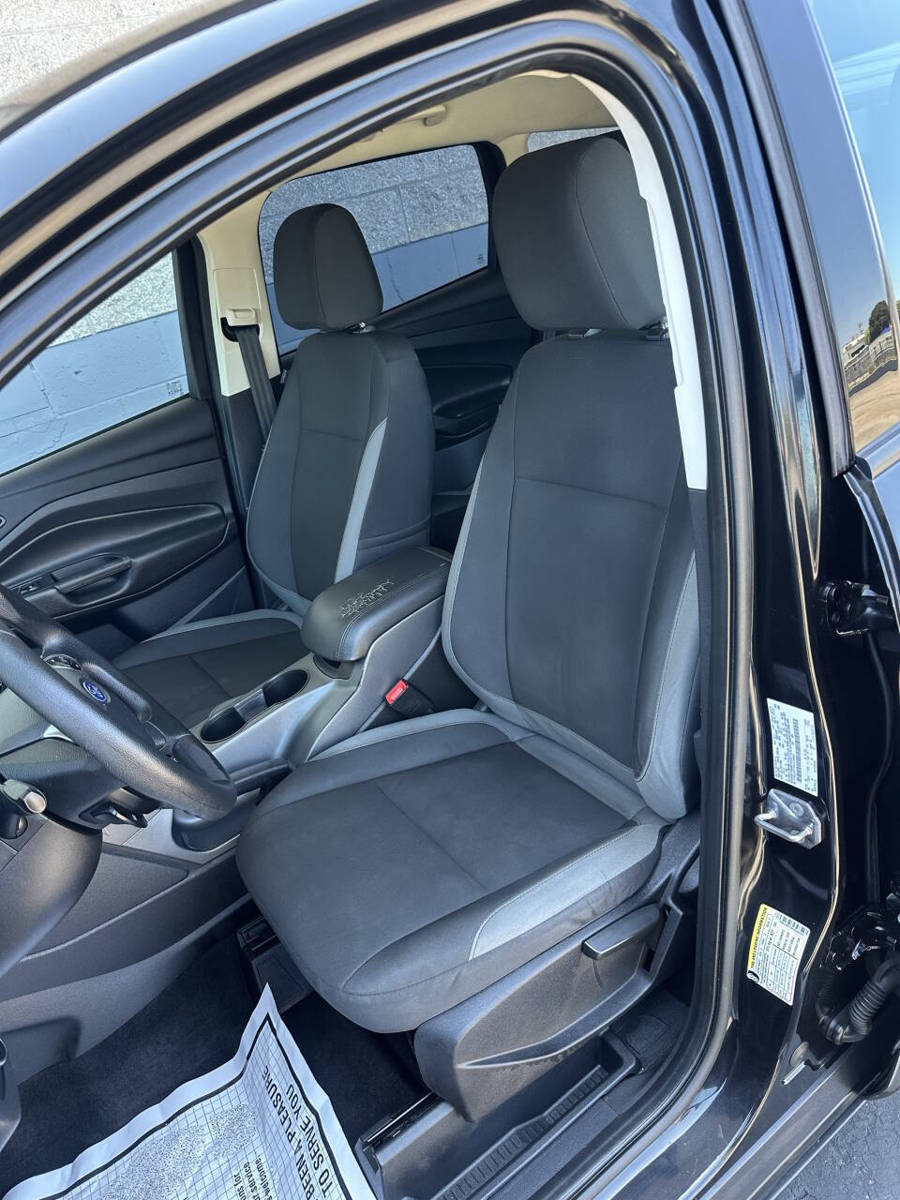 Used 2015 Ford Escape S FWD image 8