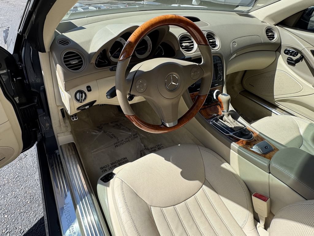 Used 2009 Mercedes-Benz SL 550 image 23