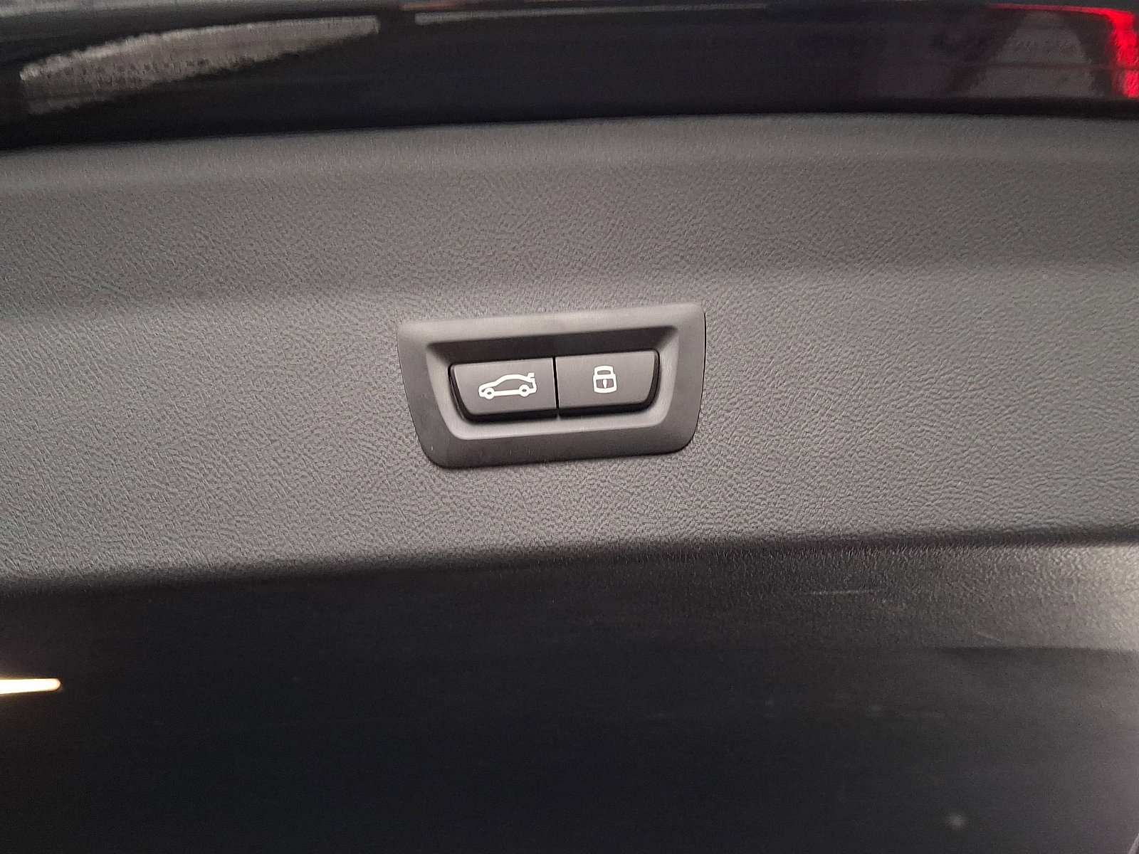 Used 2024 BMW X4 M40i w/ Premium Package image 29