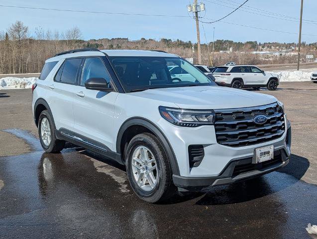Certified 2025 Ford Explorer Active image 3