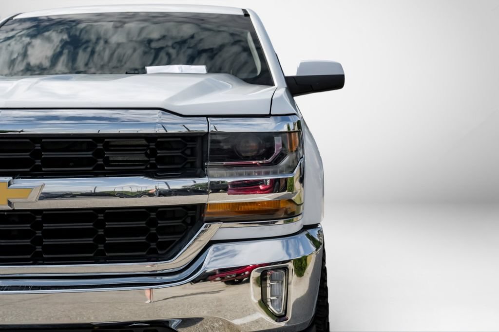Used 2018 Chevrolet Silverado 1500 W/T w/ Trailering Package AWD/4WD image 39