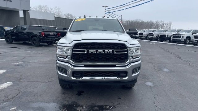 Used 2022 RAM 2500 Tradesman w/ Chrome Appearance Group image 9
