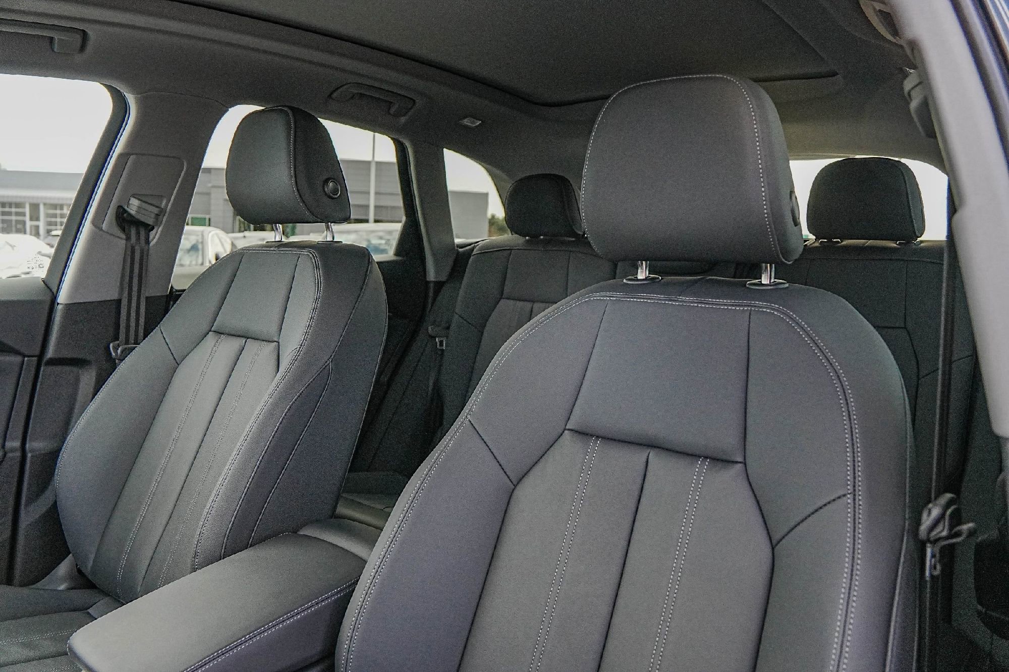 Certified 2025 Audi Q5 Premium w/ Convenience Package image 9