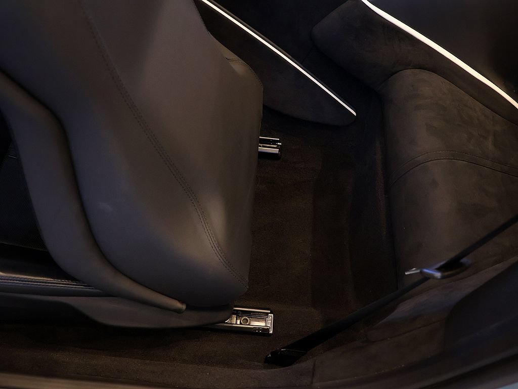 Certified 2024 Ferrari Roma Spider RWD image 64