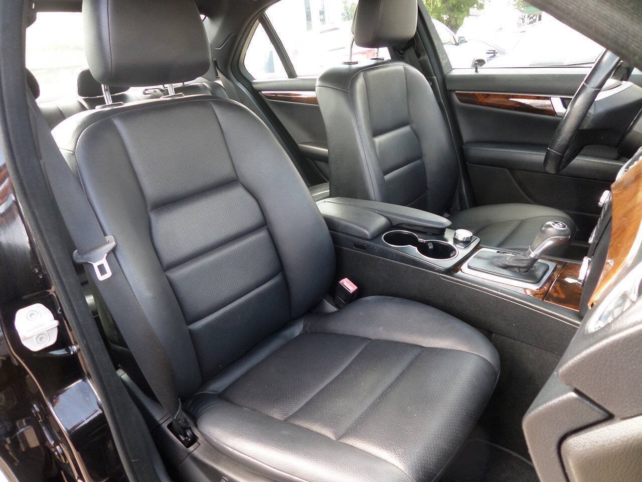 Used 2012 Mercedes-Benz C 250 Sedan image 14