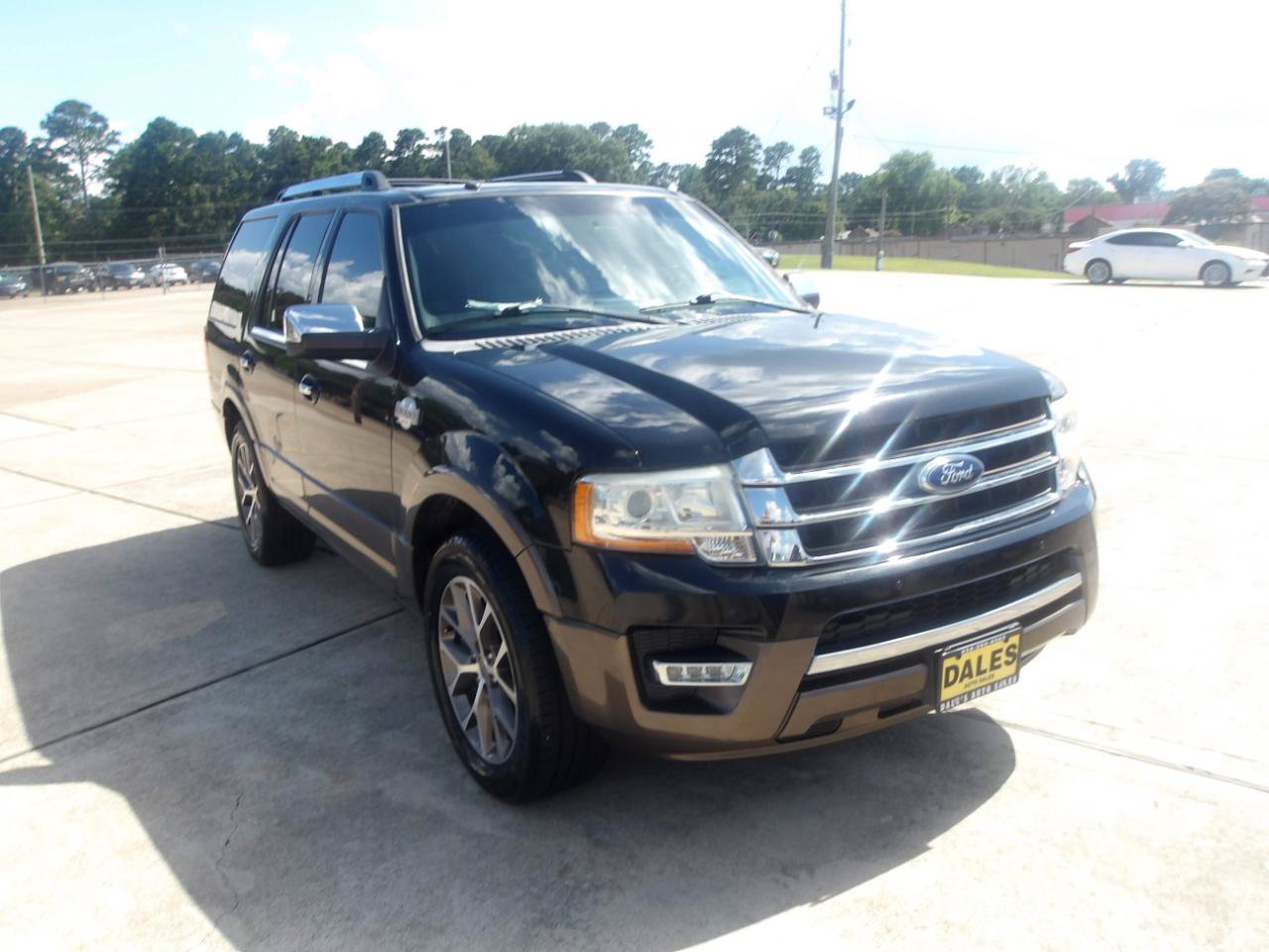 Used 2015 Ford Expedition King Ranch RWD image 4