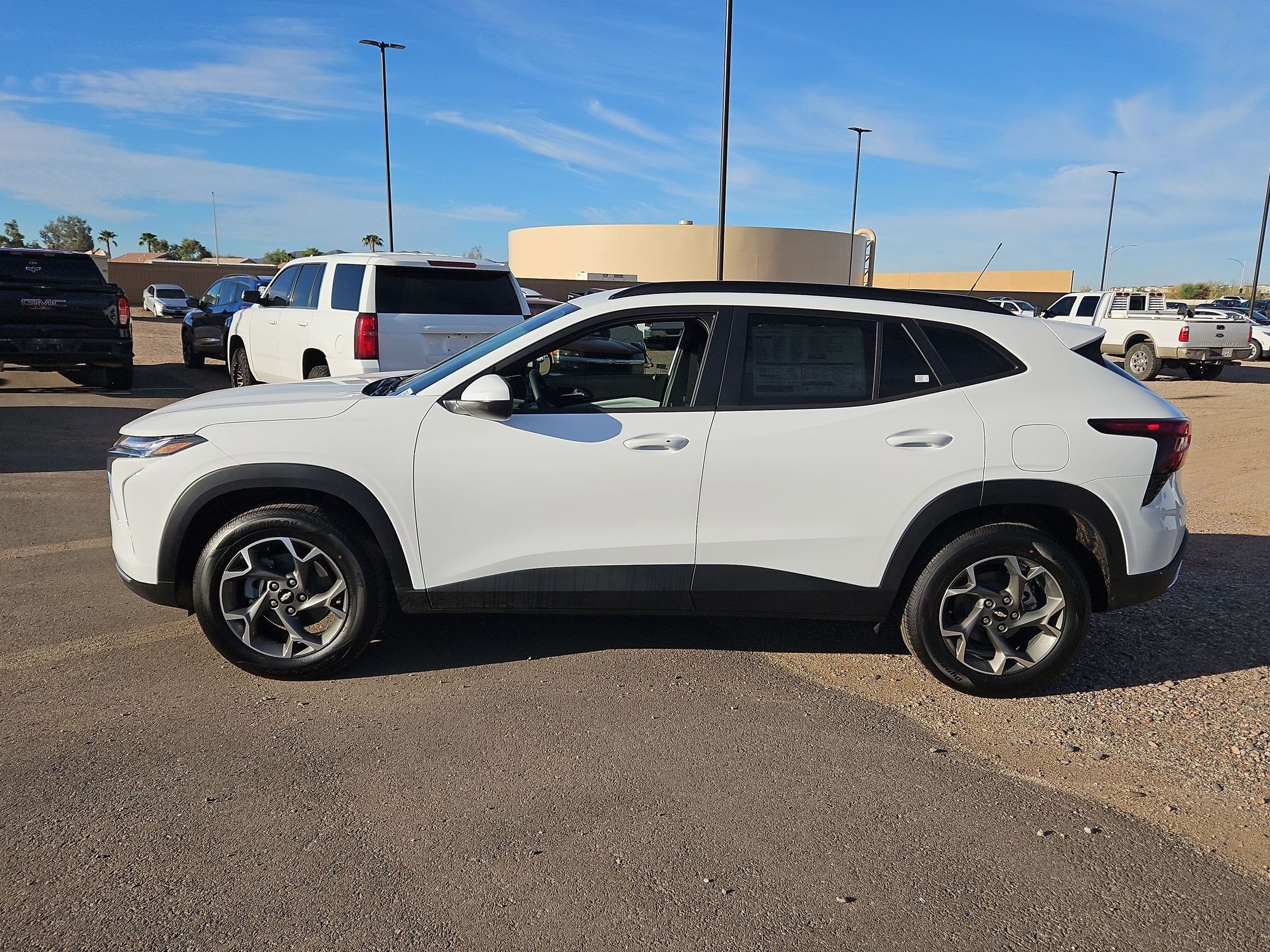 New 2026 Chevrolet Trax LT w/ LT Convenience Package FWD image 11
