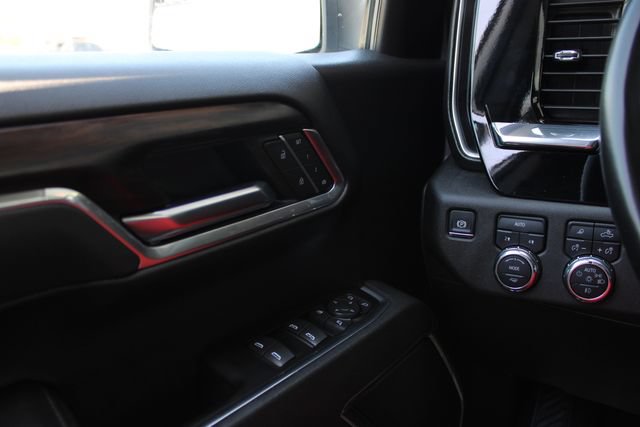 Used 2025 GMC Sierra 1500 SLT AWD/4WD image 14