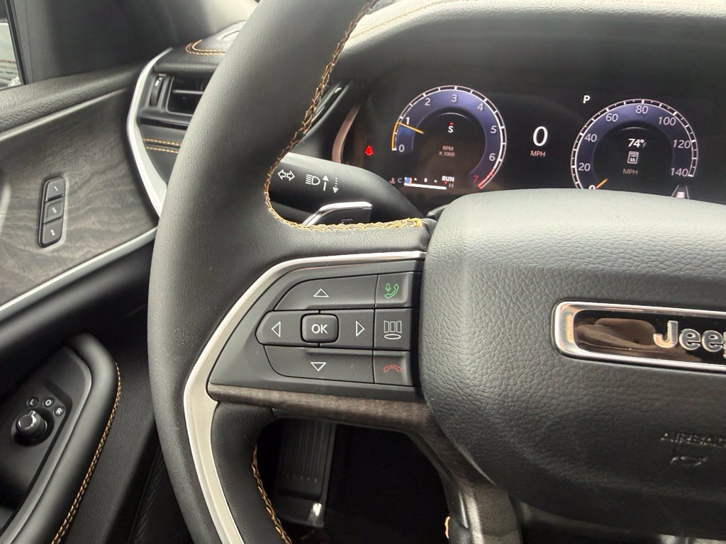 New 2026 Jeep Grand Cherokee L Limited AWD/4WD image 16