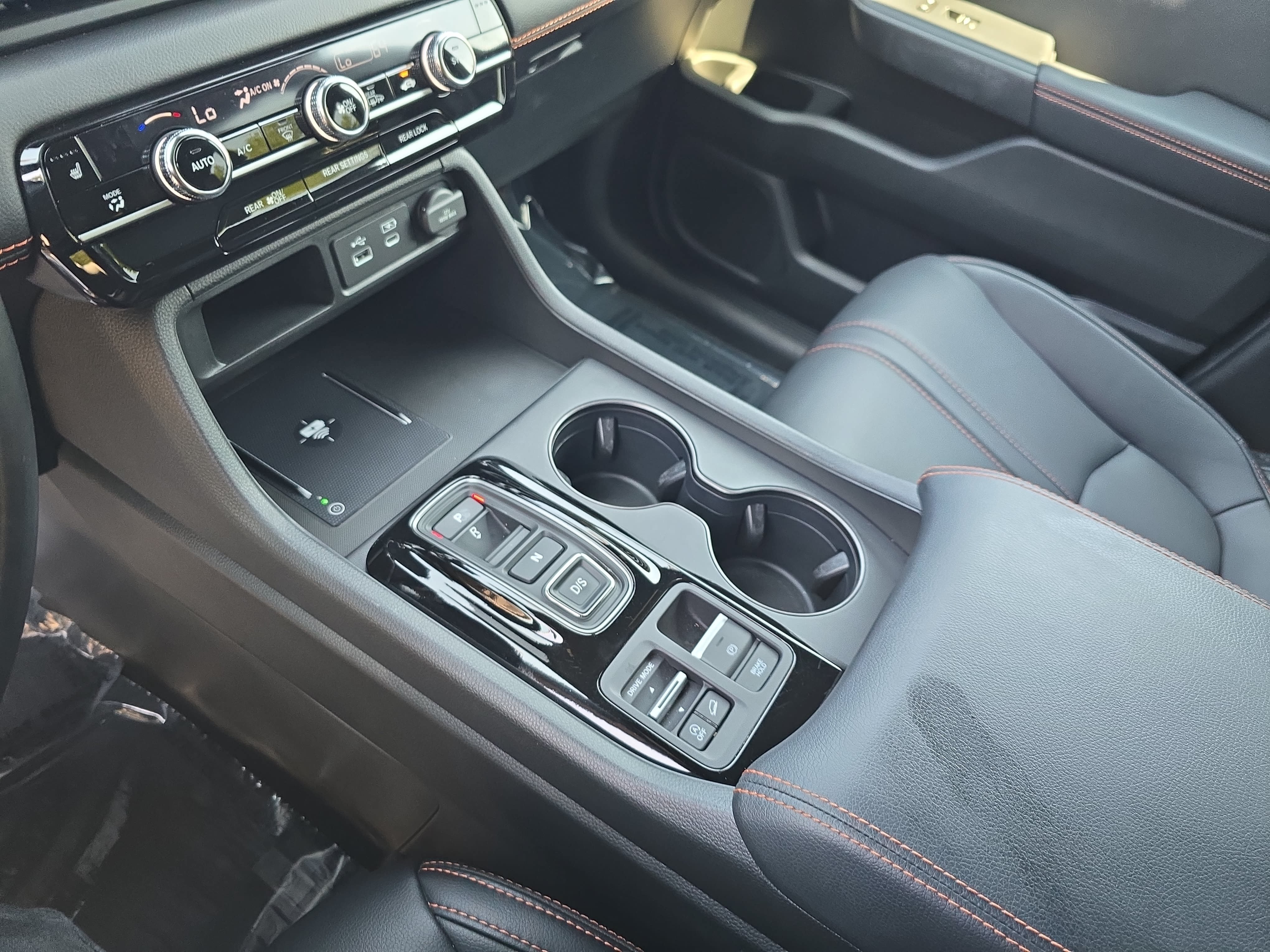 Certified 2025 Honda Pilot TrailSport image 26