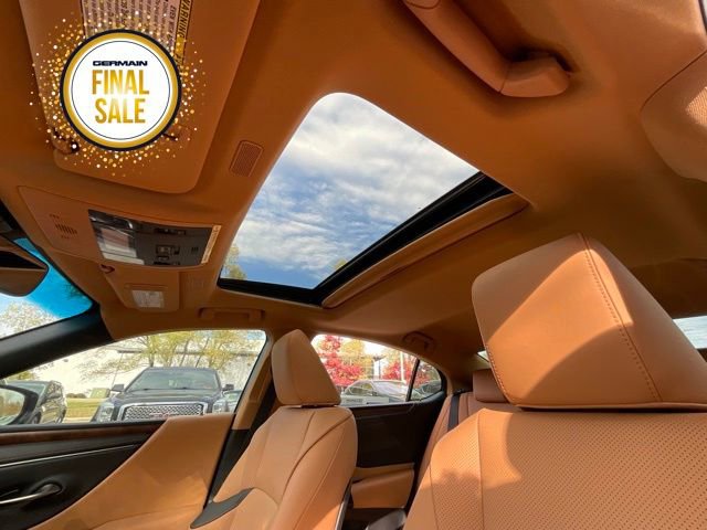 New 2025 Lexus ES 300h w/ Premium Package image 18