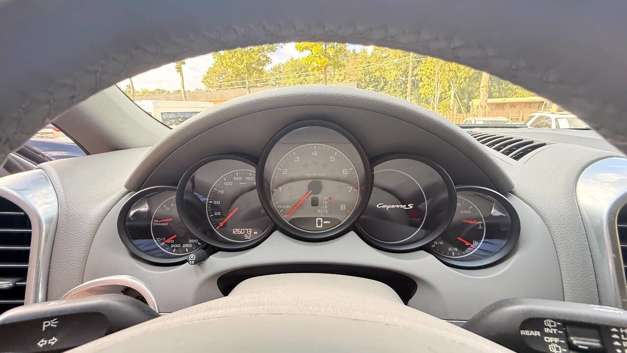 Used 2011 Porsche Cayenne S image 94