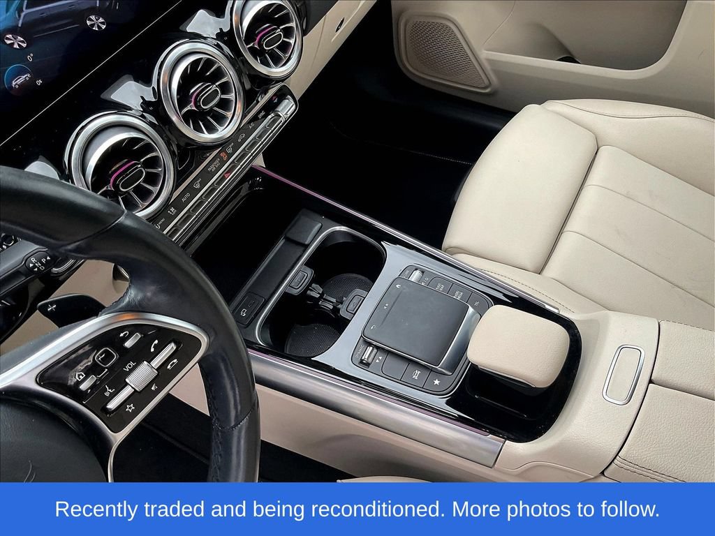 Used 2023 Mercedes-Benz GLA 250 4MATIC w/ Premium Package image 19