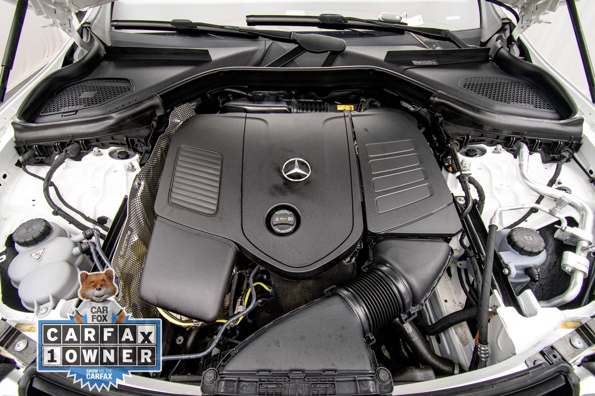 Used 2025 Mercedes-Benz GLC 300 4MATIC image 33