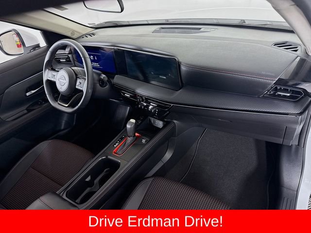 Used 2025 Nissan Kicks SR FWD image 25