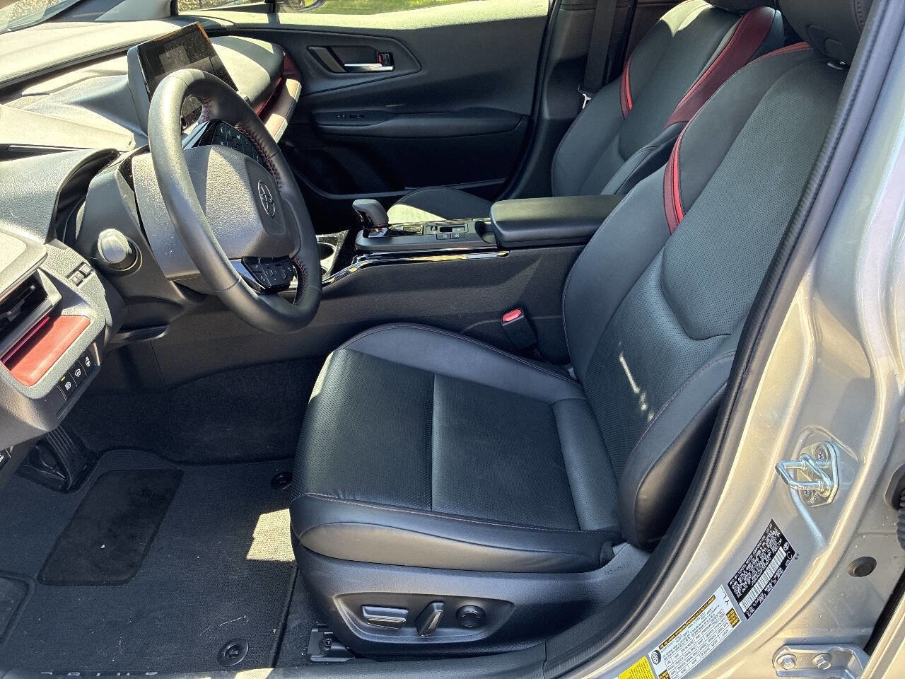 Used 2023 Toyota Prius Prime FWD image 28