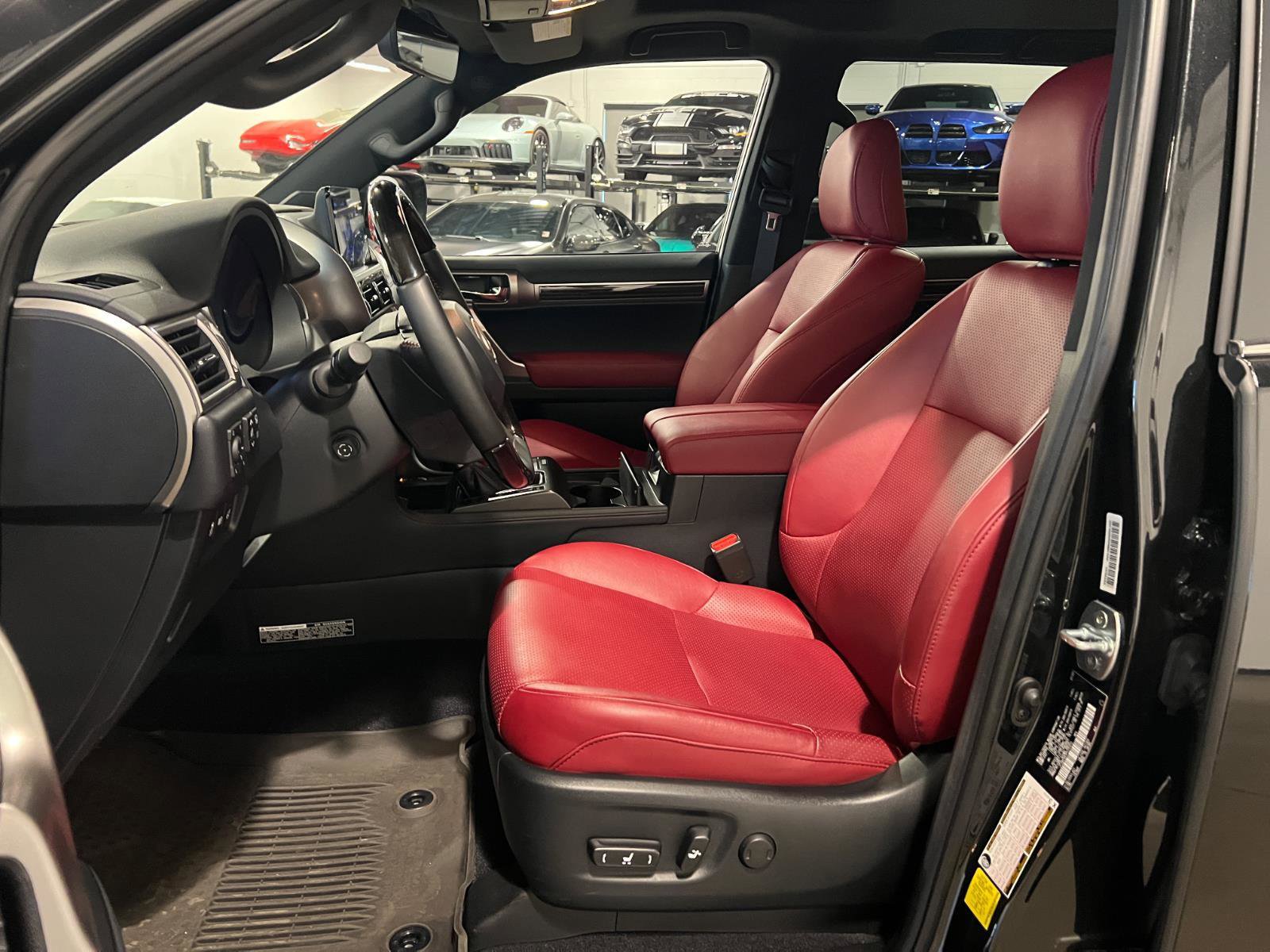 Used 2023 Lexus GX 460 Luxury w/ Sport Design Package AWD/4WD image 9