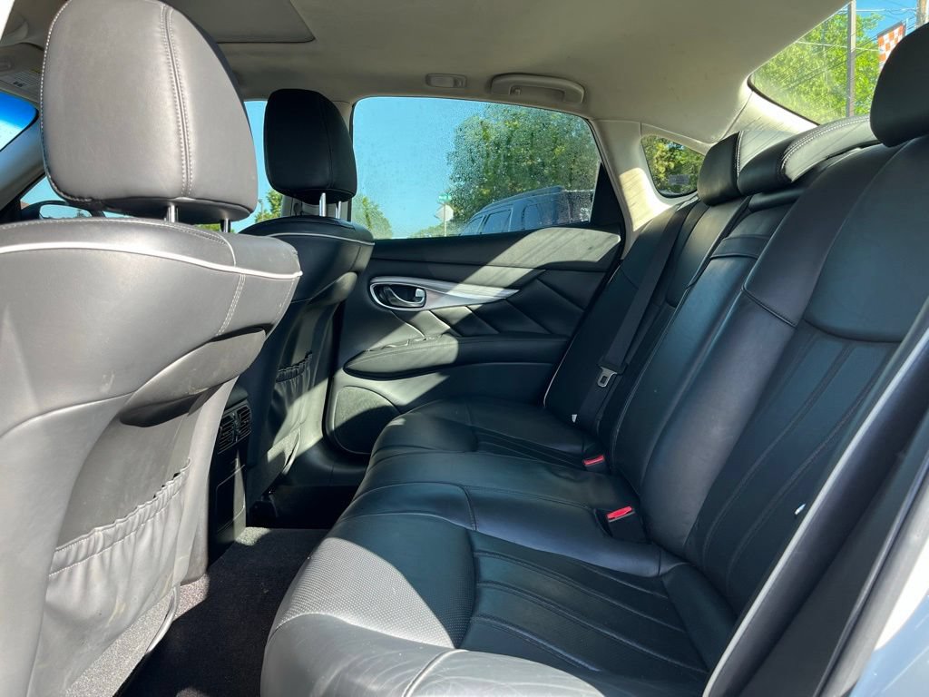 Used 2016 INFINITI Q70 3.7 AWD/4WD image 18
