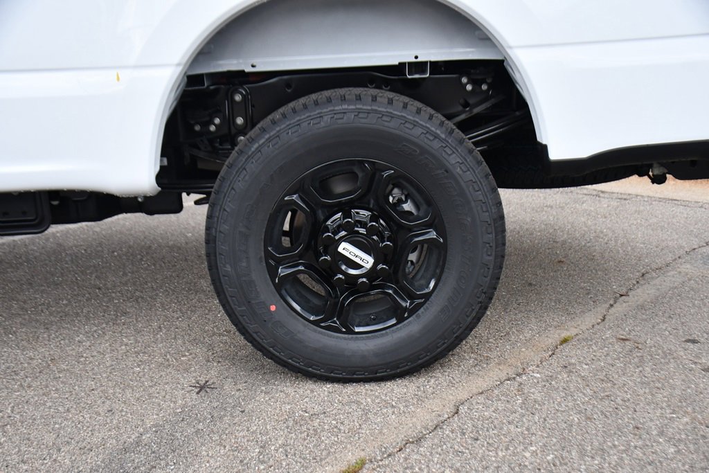 New 2026 Ford F250 4x4 Regular Cab Super Duty image 17