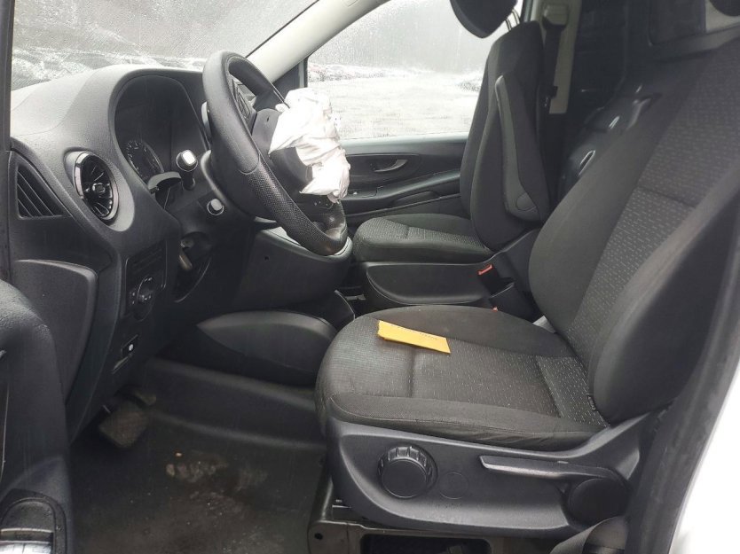 Used 2023 Mercedes-Benz Metris image 6