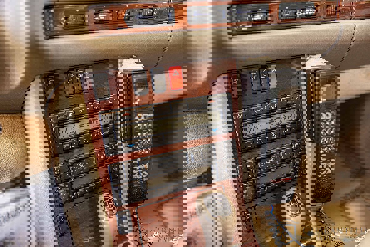 Used 1999 Mercedes-Benz S 320 image 24