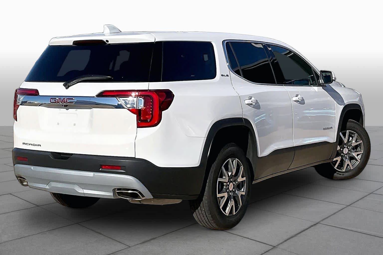 Used 2023 GMC Acadia SLE FWD image 14