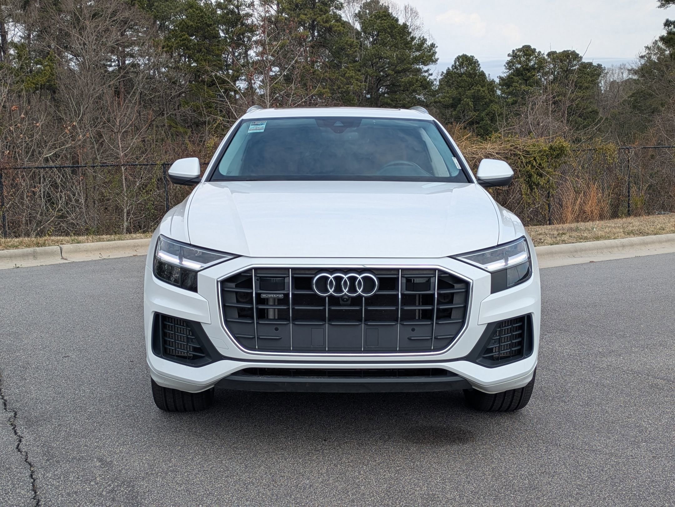 Used 2022 Audi Q8 Premium Plus w/ Premium Plus Package image 2