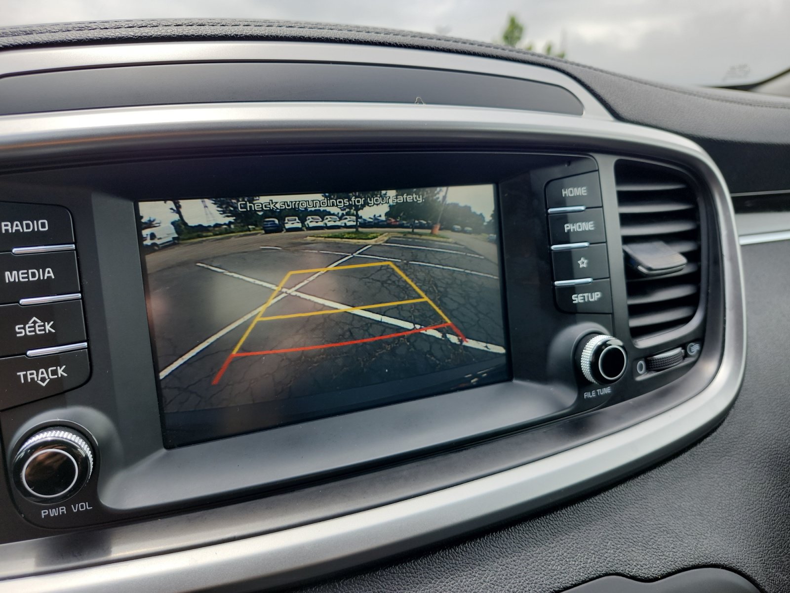 Used 2019 Kia Sorento S AWD/4WD image 18