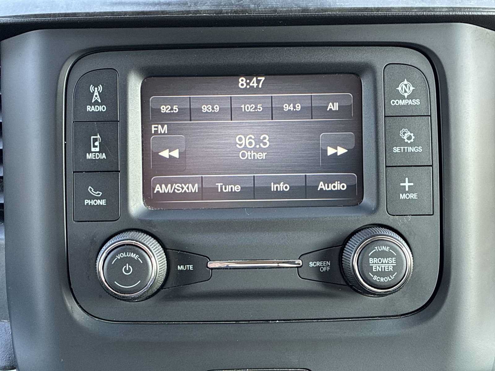Used 2019 RAM 1500 Big Horn AWD/4WD image 12